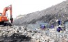 Công tác thi công kè chân bãi thải chống sạt lở (Ảnh minh họa)