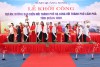 Các đồng chí lãnh đạo tỉnh, nguyên lãnh đạo tỉnh, đại diện lãnh đạo TP Hạ Long và TP Cẩm Phả động thổ khởi công dự án đường bao biển nối TP Hạ Long với TP Cẩm Phả.