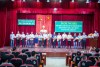 Khen thưởng cho các cá nhân đạt thành tích cao trong lao động sản xuất.