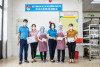 Đ/c Vũ Thị Hằng - Chủ tịch Công đoàn Công ty và đ/c Nguyễn Xuân Hải - CVP Công đoàn Công ty tuyên dương, khen thưởng tập thể, cá nhân tiêu biểu xuất sắc Phân xưởng Đời sống Tháng Công nhân, Tháng hành động về AT-VSLĐ năm 2021
