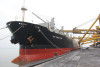 Tàu Viet Thuan Star “xông cảng” và nhận trên 41.000 tấn than tiêu thụ trong ngày đầu năm mới Xuân Quý Mão 2023.