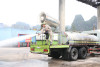 Công nhân Phân xưởng Kho Cảng Km6 thường xuyên vệ sinh mặt bằng công nghiệp tại Cảng Km6.