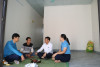 Công nhân Vũ Viết Thu - Phân xưởng Khai thác 4 đón nhận niềm vui khi ngôi nhà mới được xây dựng khang trang vừa hoàn thành.