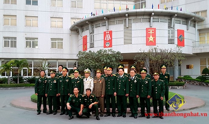Màu xanh áo lính