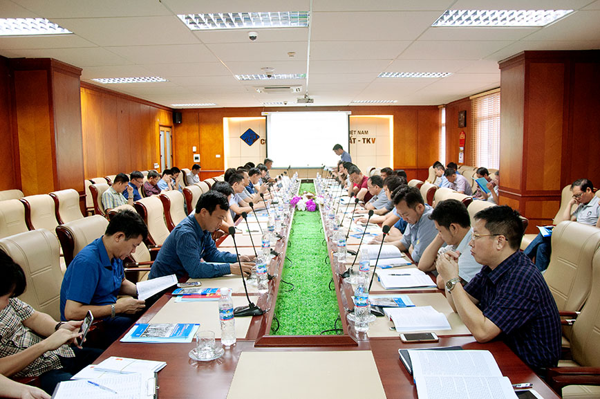 Hội nghị kiểm điểm giữa nhiệm kì 2015 - 2020