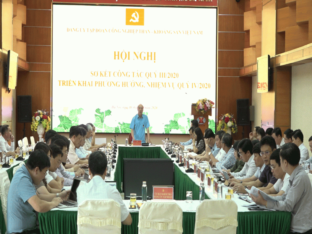Bí thư Đảng ủy, Chủ tịch HĐTV Tập đoàn Lê Minh Chuẩn chủ trì Hội nghị