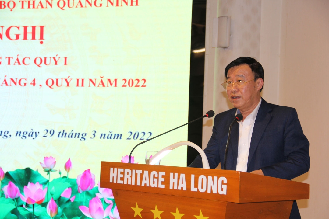 Phó Bí thư Thường trực Đảng ủy TQN Nguyễn Mạnh Tường trình bày báo cáo sơ kết quý I, triển khai nhiệm vụ trọng tâm tháng 4, quý II/2022