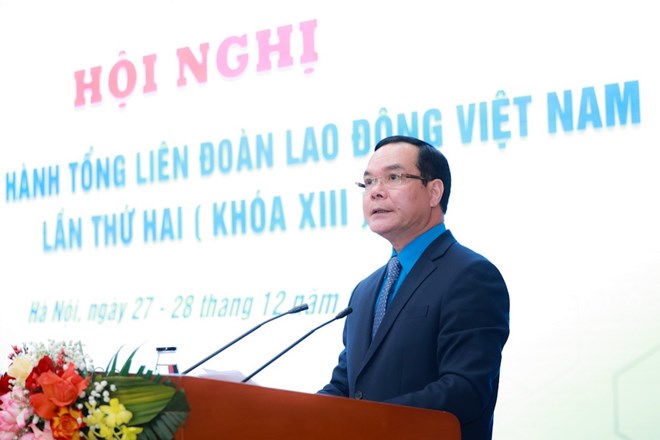 Chủ tịch Tổng LĐLĐVN Nguyễn Đình Khang phát biểu khai mạc hội nghị.