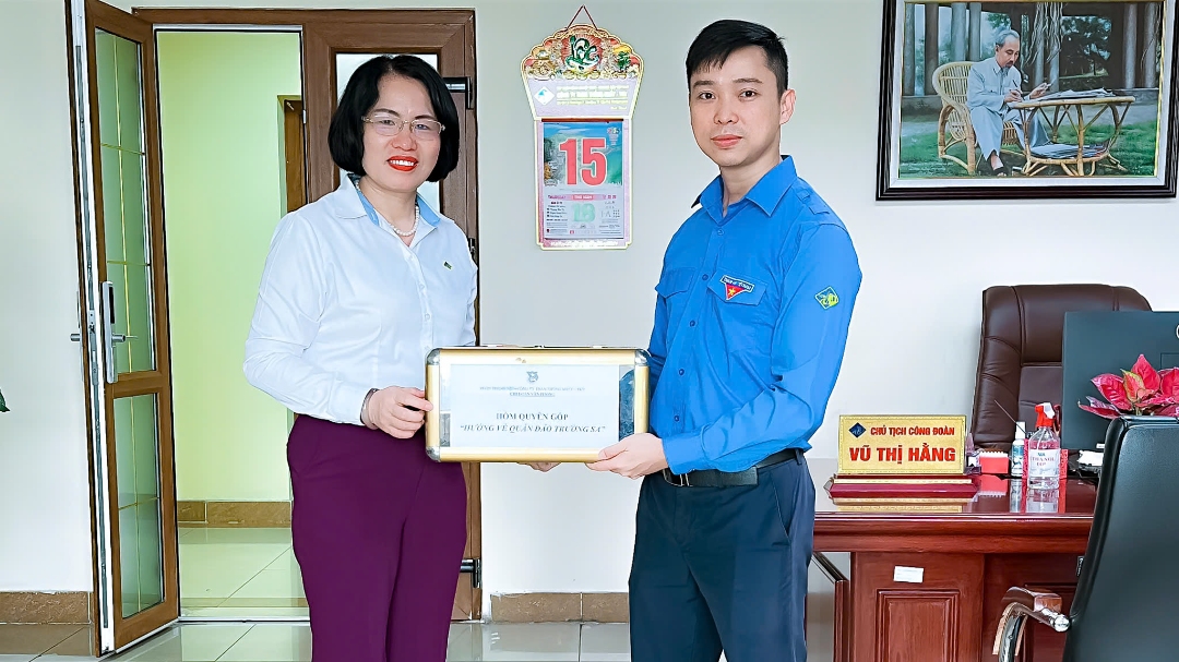 z6607215062033 307939bf984be08f86d25069e1fd279c