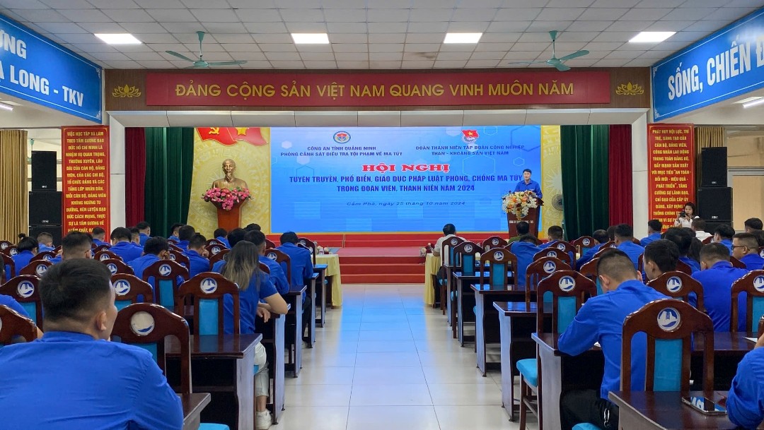 Đẩy mạnh tuyên truyền, giáo dục người lao động chấp hành nghiêm các quy định của pháp luật