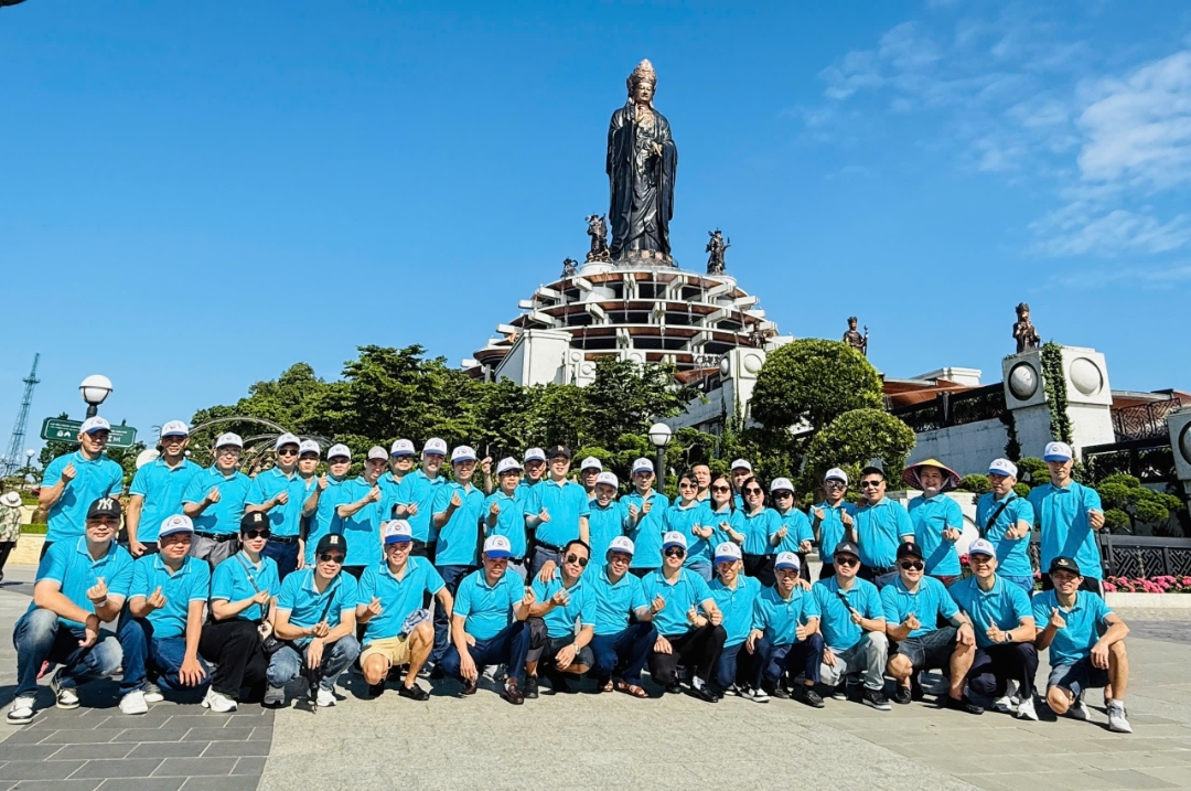 Công ty Than Thống Nhất - TKV tổ chức cho CNCB tiêu biểu xuất sắc đi tham quan du lịch năm 2025