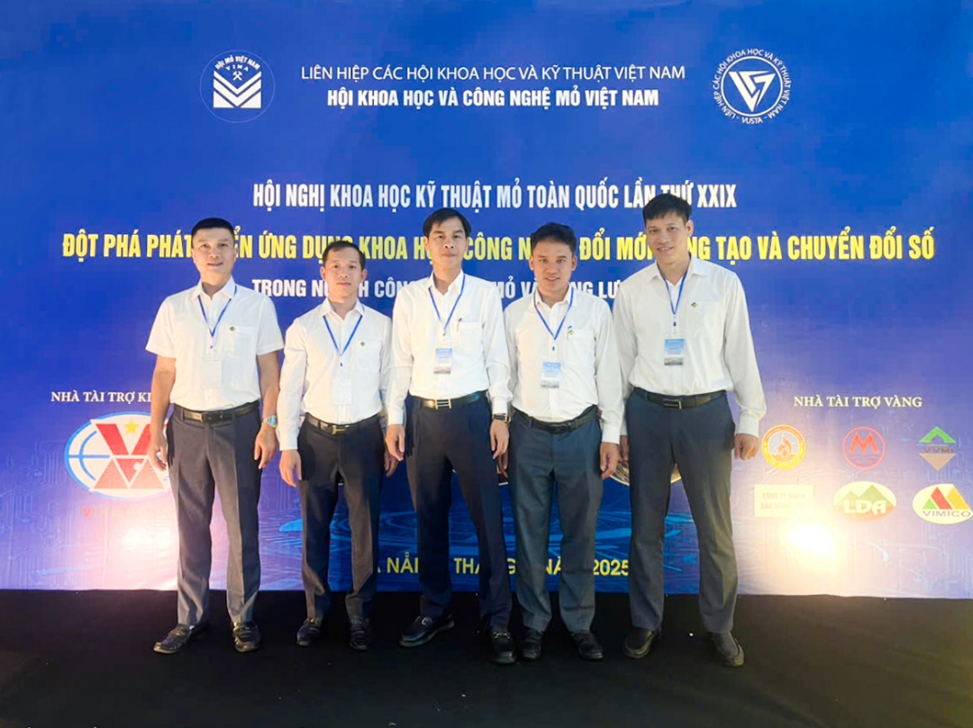 z7004264673582 c32b1229d7765a203beca02268dfc87b