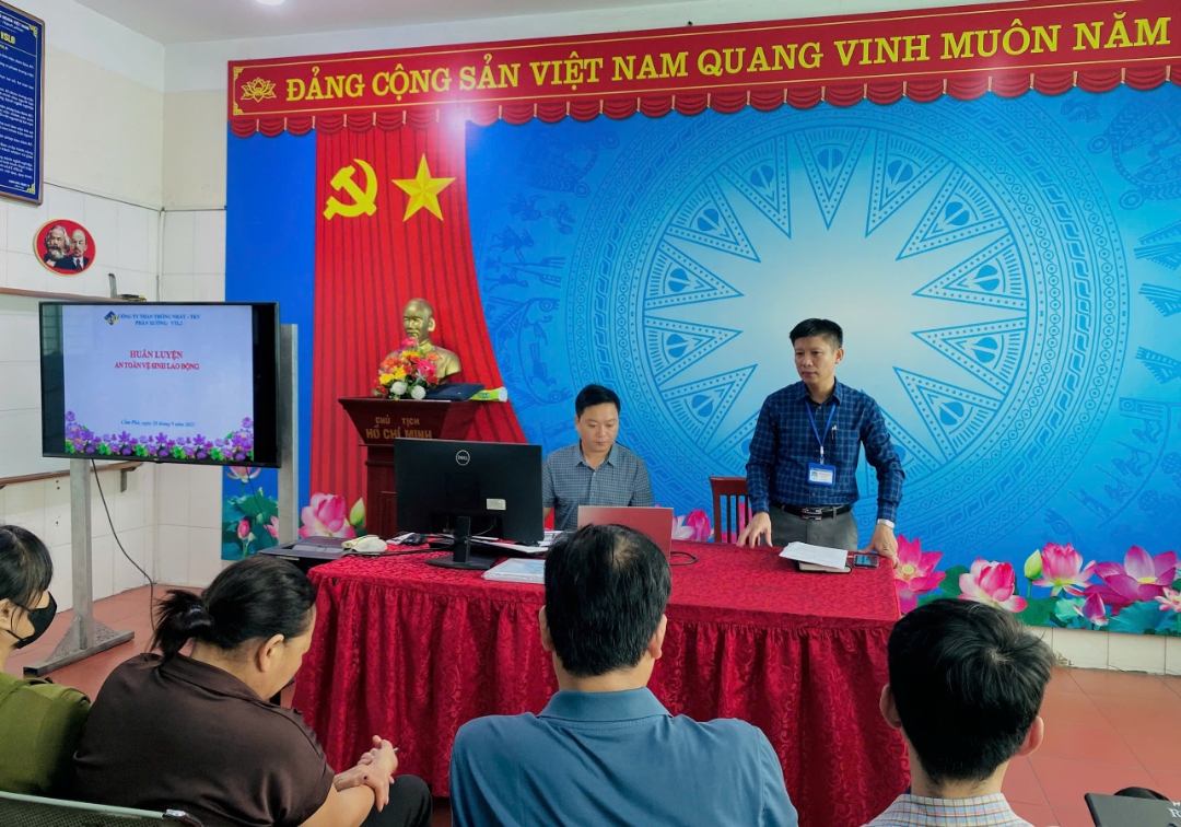 z7058789376253 26453c6e41d2131920563eb6588f963c