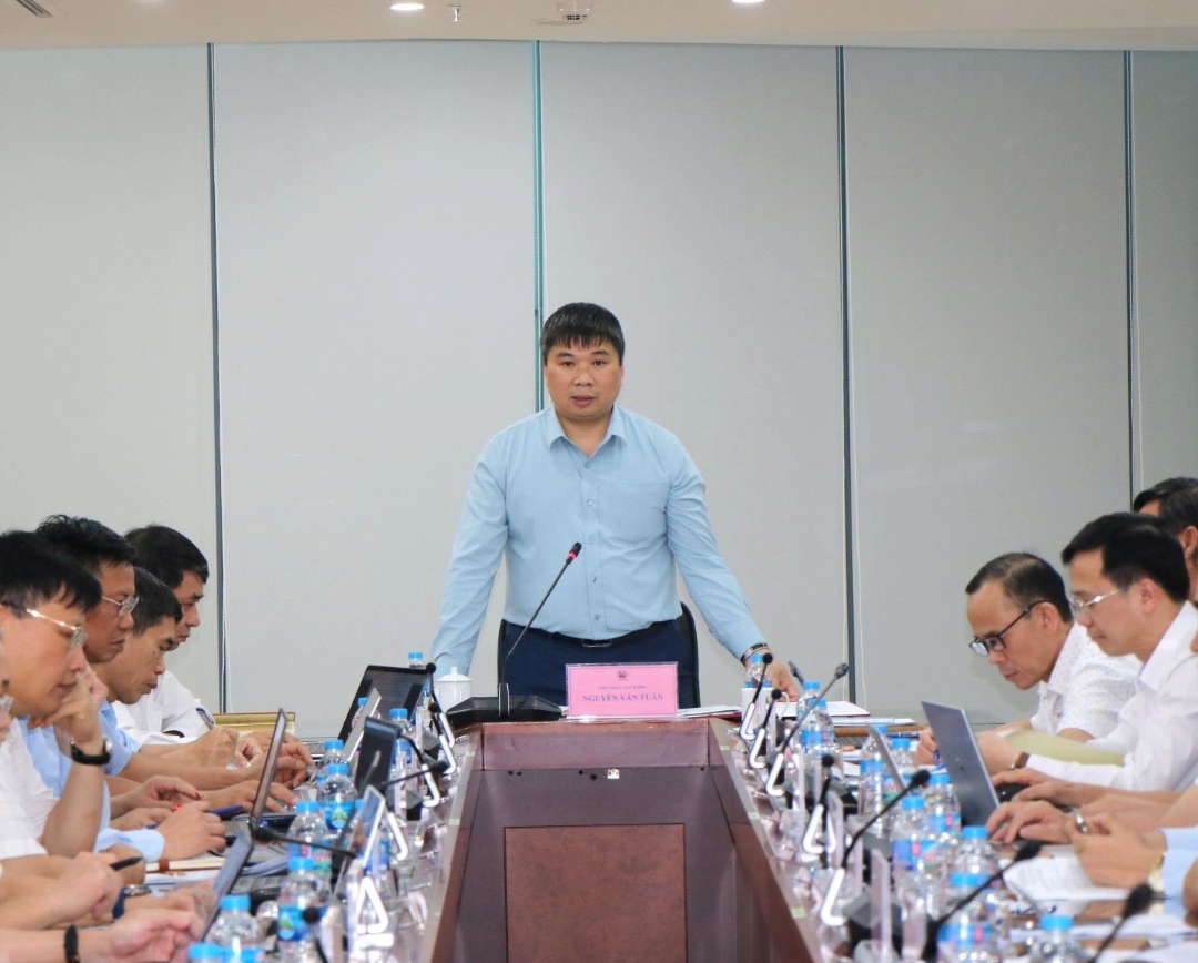 Phó TGĐ Tập đoàn Nguyễn Văn Tuân chủ trì hội nghị