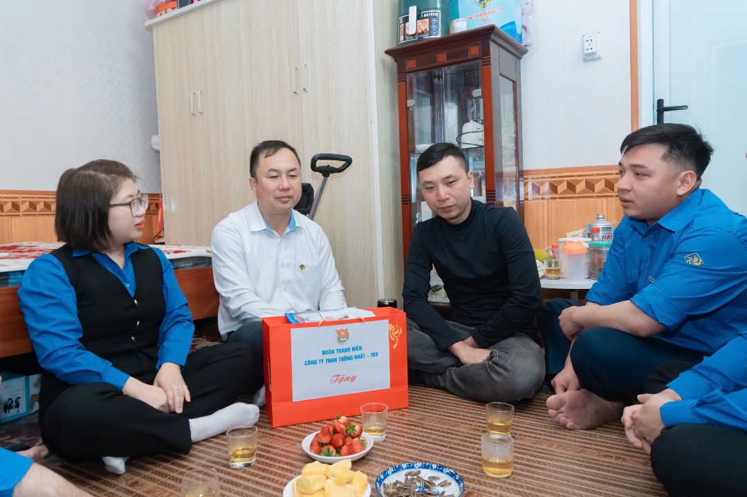 z7507587268063 b536a1e58d04c03c982225bf81e4a2e1