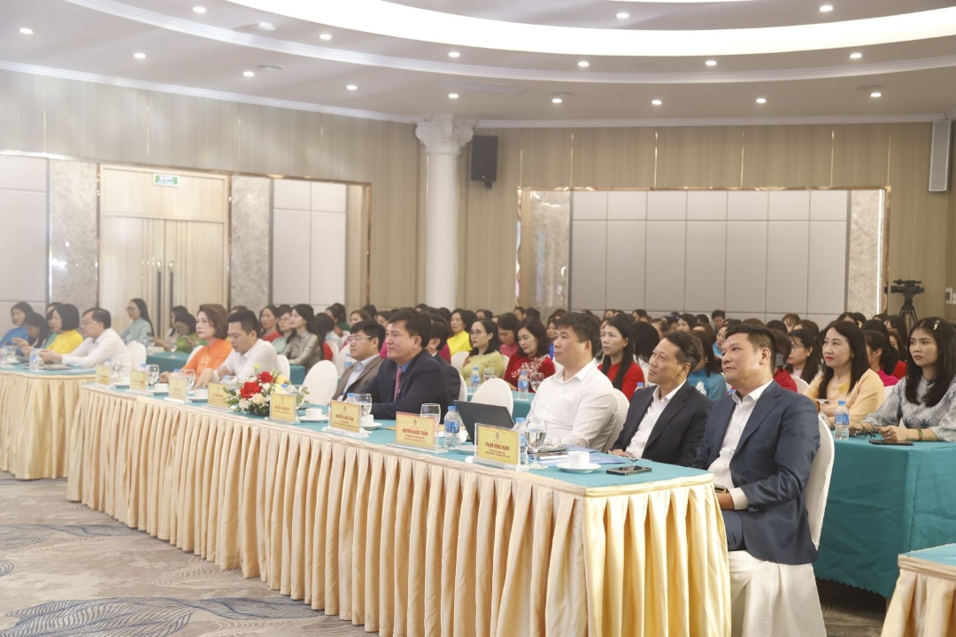Các đại biểu tham dự hội nghị