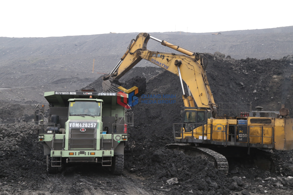 Công ty CP Than Hà Tu đẩy mạnh hoạt động sản xuất, tiêu thụ than ngay từ đầu năm 2026.
