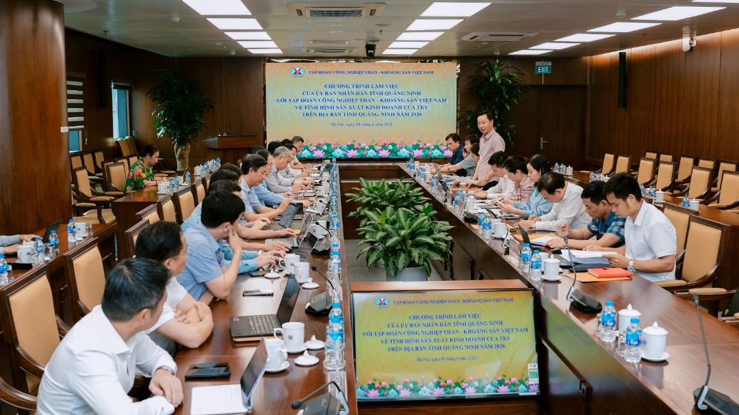 Chương trình làm việc giữa TKV và UBND tỉnh Quảng Ninh nhằm đánh giá tình hình sản xuất kinh doanh, trao đổi các giải pháp thúc đẩy tăng trưởng ngành Than tại Quảng Ninh.