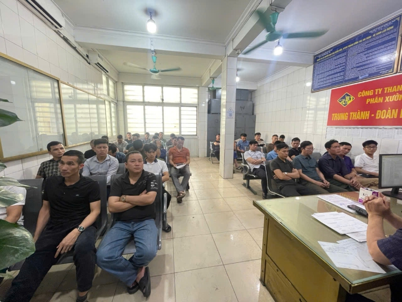 Huấn luyện quy trình lắp đặt, vận hành giá khung thủy lực di động ZH1800/17/25F tại Thượng khai thác LC III-6D-3